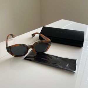 Burberry Check Sunglasses B4288